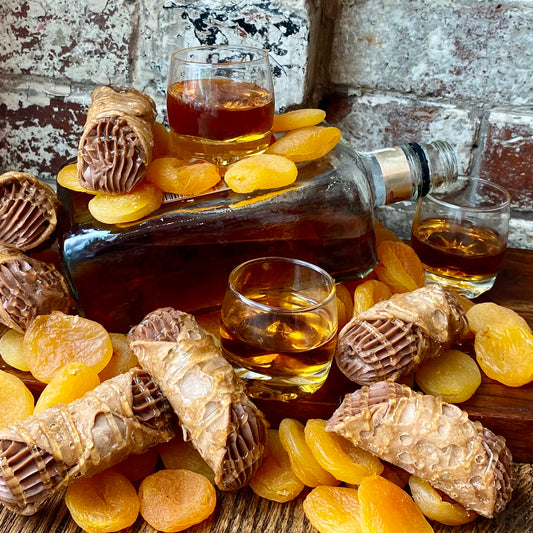 Amaretto Liquor with Apricot Glaze Cannoli