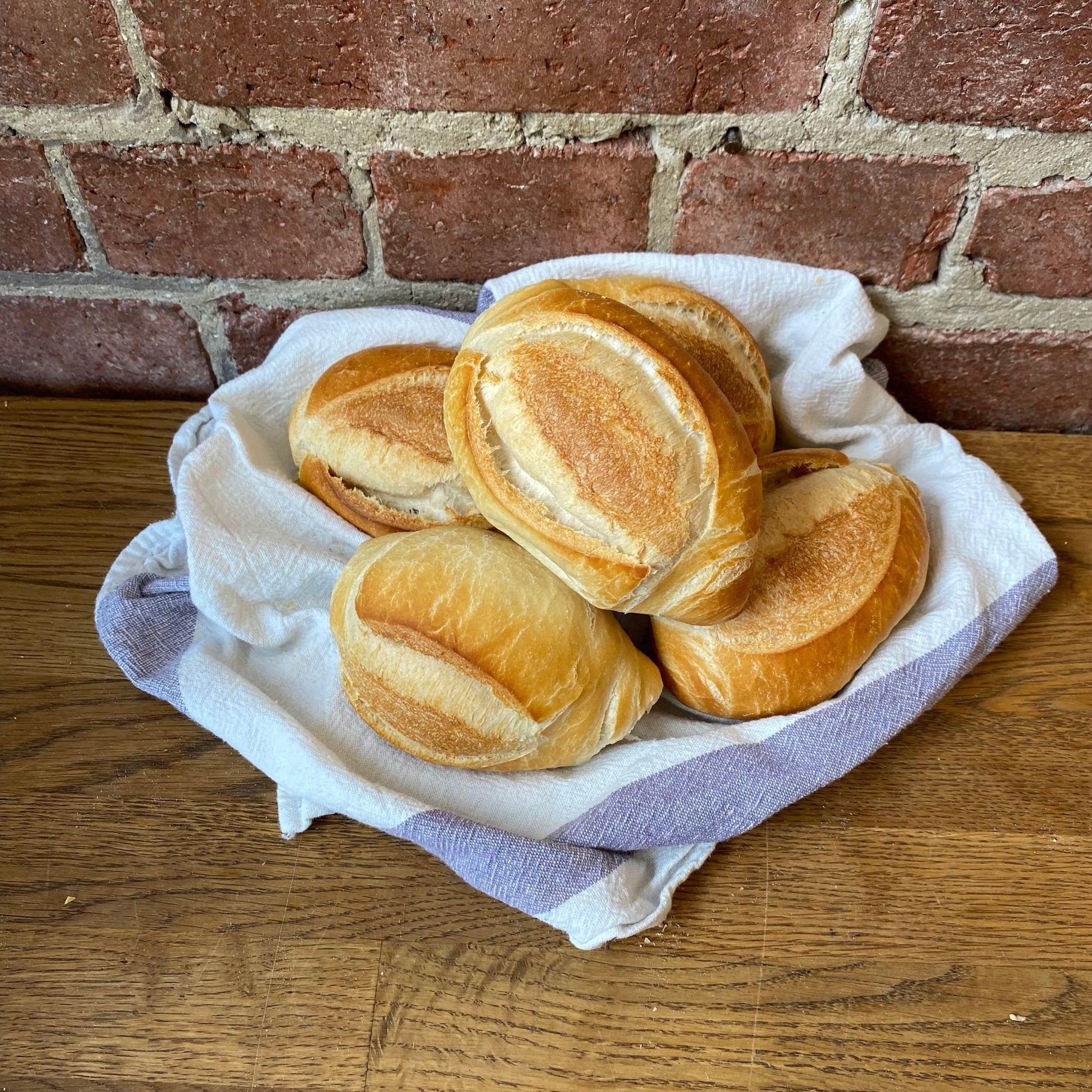 Dinner rolls